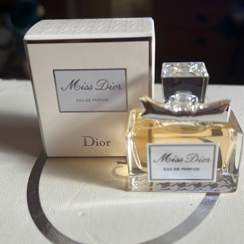 Mini perfume  Miss Dior Eau De Parfum. Never used  5ml  0.17 fl oz